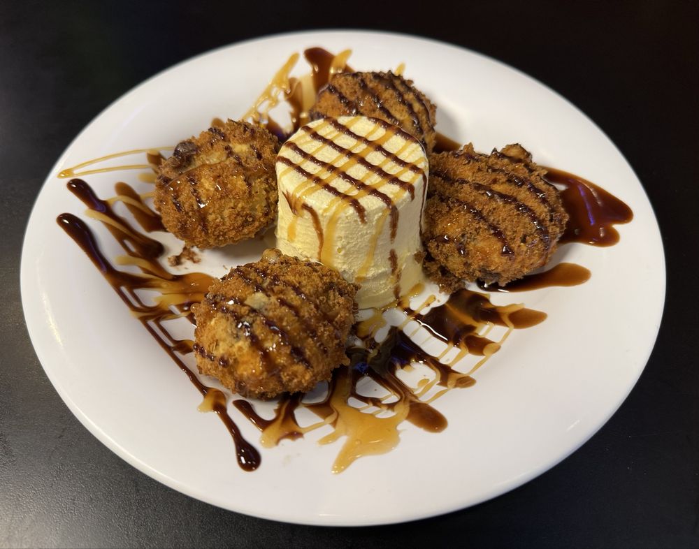 Wing Daddy's Sauce House Logo