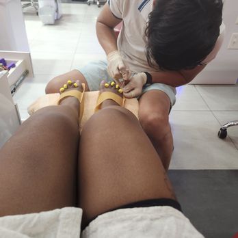 Metropolitan Nail Bar - Tim meticulously made the BEST pedicure! - Nail Salons Near Me - Arlington, Virginia Metropolitan Nail Bar - Tim meticulously made the BEST pedicure! - Nail Salons Near Me - Arlington, Virginia