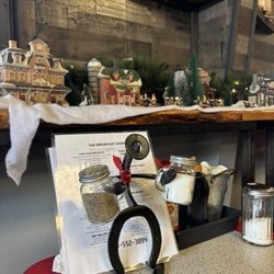 Breakfast Shoppe - Decorations