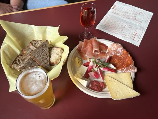 Human People Beer Cafe by null
