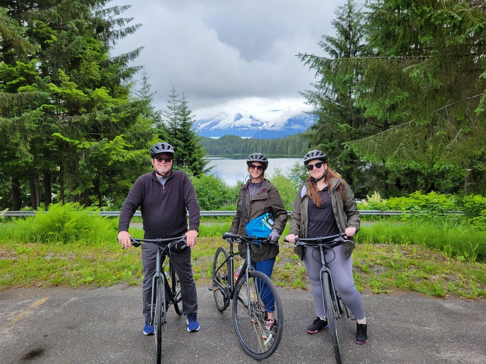 Social spots from Cycle Alaska