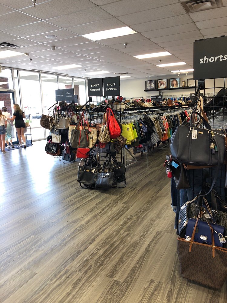 CLOTHES MENTOR 22 Reviews 291 N Hubbards Ln, Louisville, Kentucky