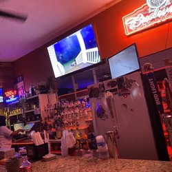 Skinny and Marie's Tavern - Bar