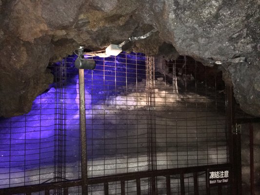 Narusawa Ice Cave by null