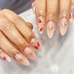 Foxy Nail Bar
