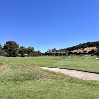 Meadow Club - Hole 9 into the clubhouse - Golf Near Me - Fairfax, California Meadow Club - Hole 9 into the clubhouse - Golf Near Me - Fairfax, California