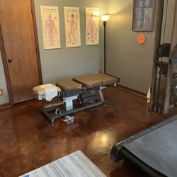 Advanced Chiropractic & Acupuncture - Treatment room for flexion/distraction and physical therapy
