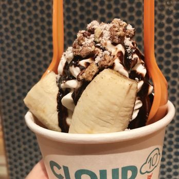Cloud 10 Creamery - Banana Split (personal size) - Desserts Near Me - Houston, Texas