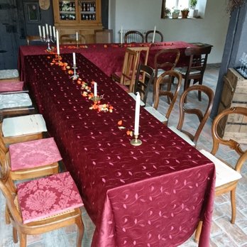Weingut J.G.Orb - Tisch für eine Gruppe in der Probierstube. - Wineries Near Me - Westhofen, RP