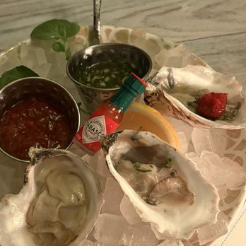 The Hampton Social - Denver - Oysters - New American Near Me - Denver, Colorado The Hampton Social - Denver - Oysters - New American Near Me - Denver, Colorado