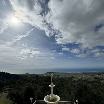 Hearst Castle - The front yard of Hearst Castle on a beautiful day! - Tours Near Me - San Simeon, California Hearst Castle - The front yard of Hearst Castle on a beautiful day! - Tours Near Me - San Simeon, California