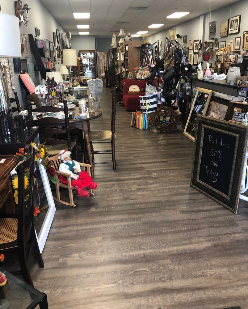 A SECOND IN TIME CONSIGNMENT Updated September 2024 3820 Mountain