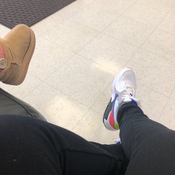 MD Threading Salon & Spa - Waiting ... I said I was gonna come back and here I am. - Waxing Near Me - Dallas, Texas