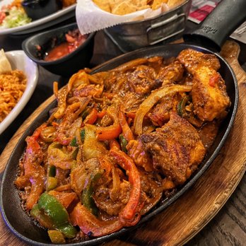 Mama Tigre - Masala salmon fajita - Mexican Near Me - Oakton, Virginia