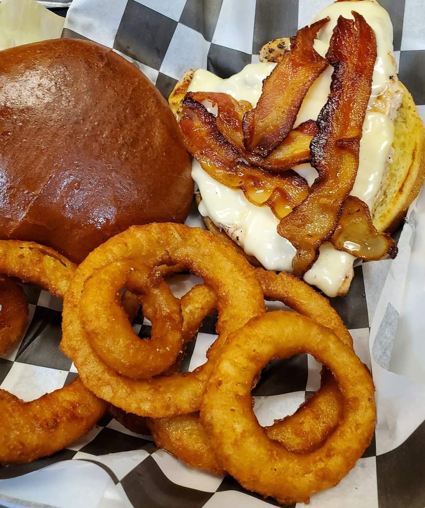 THE HORSESHOE PUB & GRILL 20 Photos 613 Oak St, Lathrop, MO Yelp