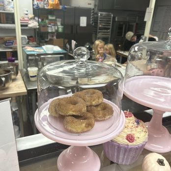 Sugarcane and Shepherd Desserts - Apple cider donuts - Bakeries Near Me - Fletcher, North Carolina