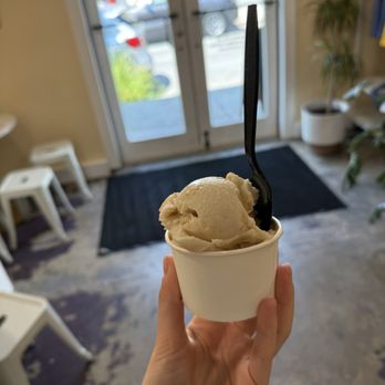 Lucy Boone Ice Cream - Vegan peanut butter - Ice Cream & Frozen Yogurt Near Me - New Orleans, Louisiana