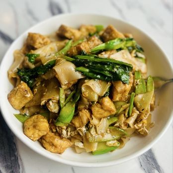 Sabai Sabai Simply Thai - Pad See-U . - Thai Near Me - Germantown, Maryland