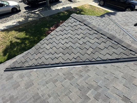E & E Roofing