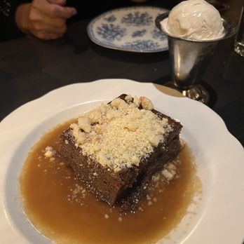 Armitage Alehouse - Sticky date cake - Pubs Near Me - Chicago, Illinois