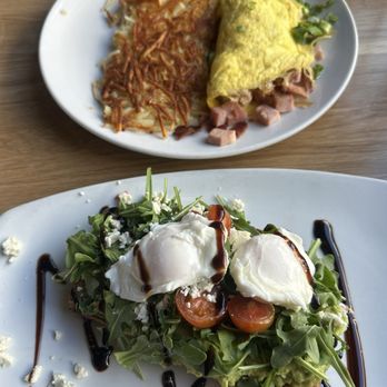 Broken Yolk Cafe - Brunch yummy - Breakfast & Brunch Near Me - Costa Mesa, California Broken Yolk Cafe - Brunch yummy - Breakfast & Brunch Near Me - Costa Mesa, California