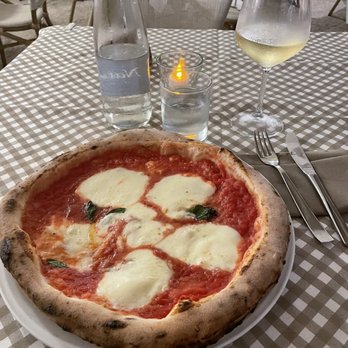 Il Saraceno - Pizza Margherita con bufala - Napoletana Near Me - Anacapri, NA