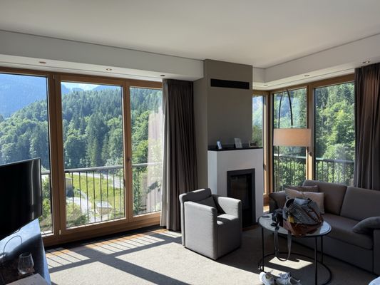 Kempinski Hotel Berchtesgaden by null