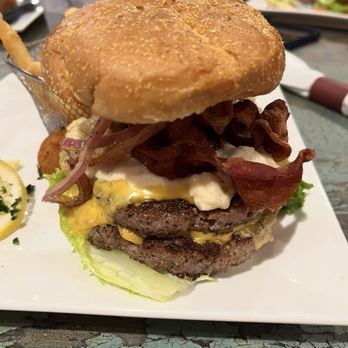 The Eagle’s Nest Restaurant - Parm Mushroom burger - Barbeque Near Me - Bokeelia, Florida