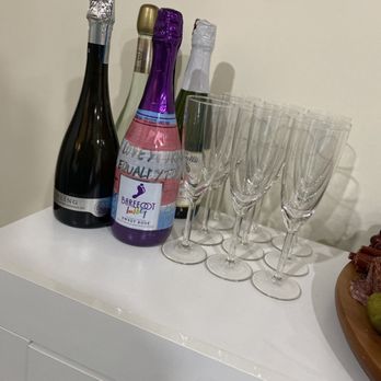 Moon Lake Spa - Champagne glasses provided (BYOB) - Reflexology Near Me - Vienna, Virginia