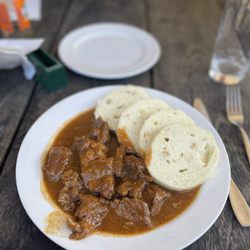Pobuda - Gulaš
