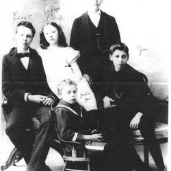Wright's Estate Liquidators - Justus Van Loben Sels as a child with his siblings,