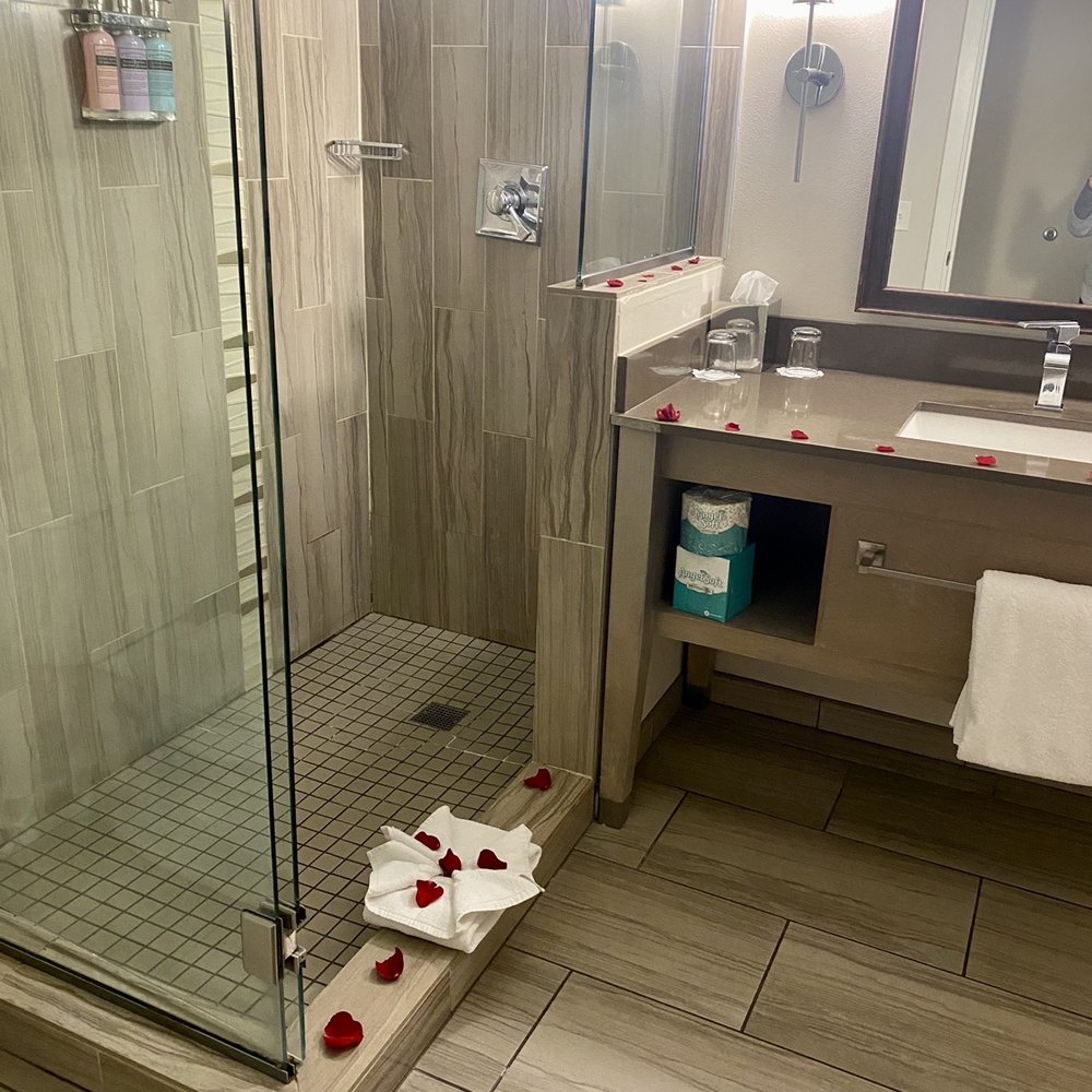 Inn at Nye Beach - Hotels Near Me - Newport, Oregon Inn at Nye Beach - Hotels Near Me - Newport, Oregon