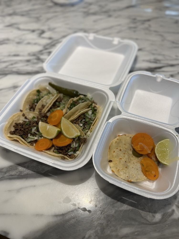 Taqueria La Placita
