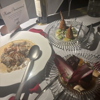 Dakota’s Steakhouse - Dumplings, crab claw, pork belly - Steakhouses Near Me - Dallas, Texas
