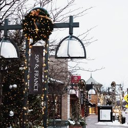 user provided 50th & France photo