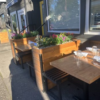Tréla - Outdoor seating - Greek Near Me - Portland, Oregon Tréla - Outdoor seating - Greek Near Me - Portland, Oregon