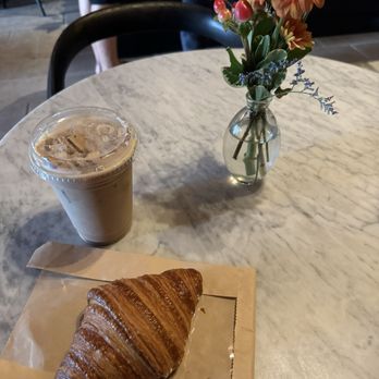 Sage - Scone & pumpkin spice latte. Cutest flowers on every table! - Coffee & Tea Near Me - Columbia, Missouri Sage - Scone & pumpkin spice latte. Cutest flowers on every table! - Coffee & Tea Near Me - Columbia, Missouri