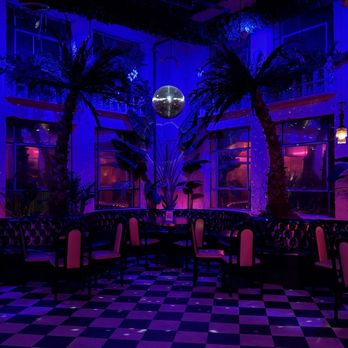 The Flamingo Bar - Bars Near Me - Los Angeles, California The Flamingo Bar - Bars Near Me - Los Angeles, California