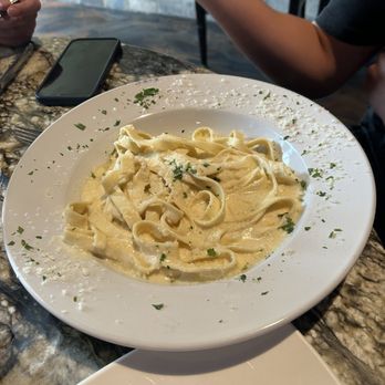 Trattoria Di Bernardone - Fettuccine Alfredo - Italian Near Me - Saint Johns, Florida Trattoria Di Bernardone - Fettuccine Alfredo - Italian Near Me - Saint Johns, Florida