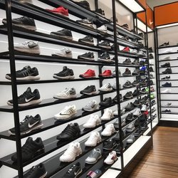 Shoe Palace