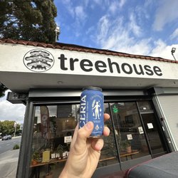 Treehouse - Outside the shop with Ceria cannabis infused beer!