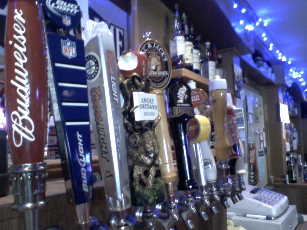 FOUR CORNERS BAR & GRILL 24 Reviews 26905 Maple Valley Black