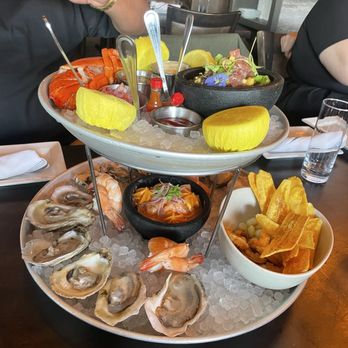 The Highwood - Cocktail Bars Near Me - Weehawken, New Jersey