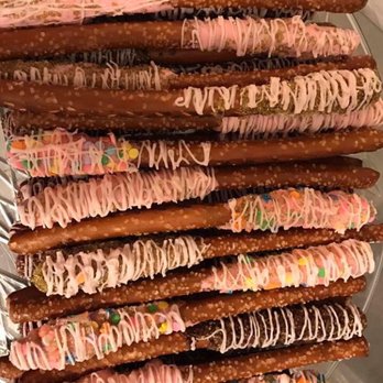 Taste and See Sweets 348 - Dipped Pretzels - Desserts Near Me Taste and See Sweets 348 - Dipped Pretzels - Desserts Near Me