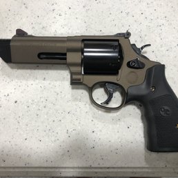 S&W 44 Magnum S&W 44 Magnum