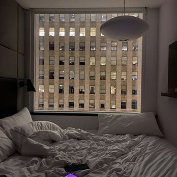 CitizenM Chicago Downtown Hotel - Loved this huge window for people watching at night - Hotels Near Me - Chicago, Illinois CitizenM Chicago Downtown Hotel - Loved this huge window for people watching at night - Hotels Near Me - Chicago, Illinois