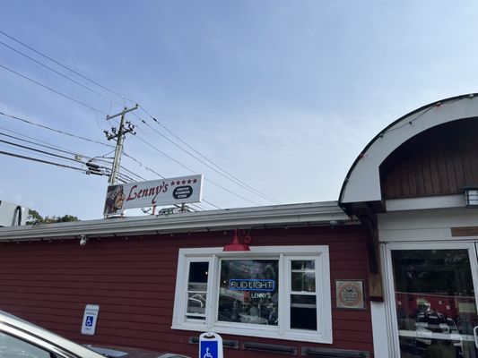 Lenny's Indian Head Inn by null