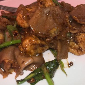 Bangrak - Thai Restaurant - Pad See Ew - Thai Near Me - New York, New York Bangrak - Thai Restaurant - Pad See Ew - Thai Near Me - New York, New York