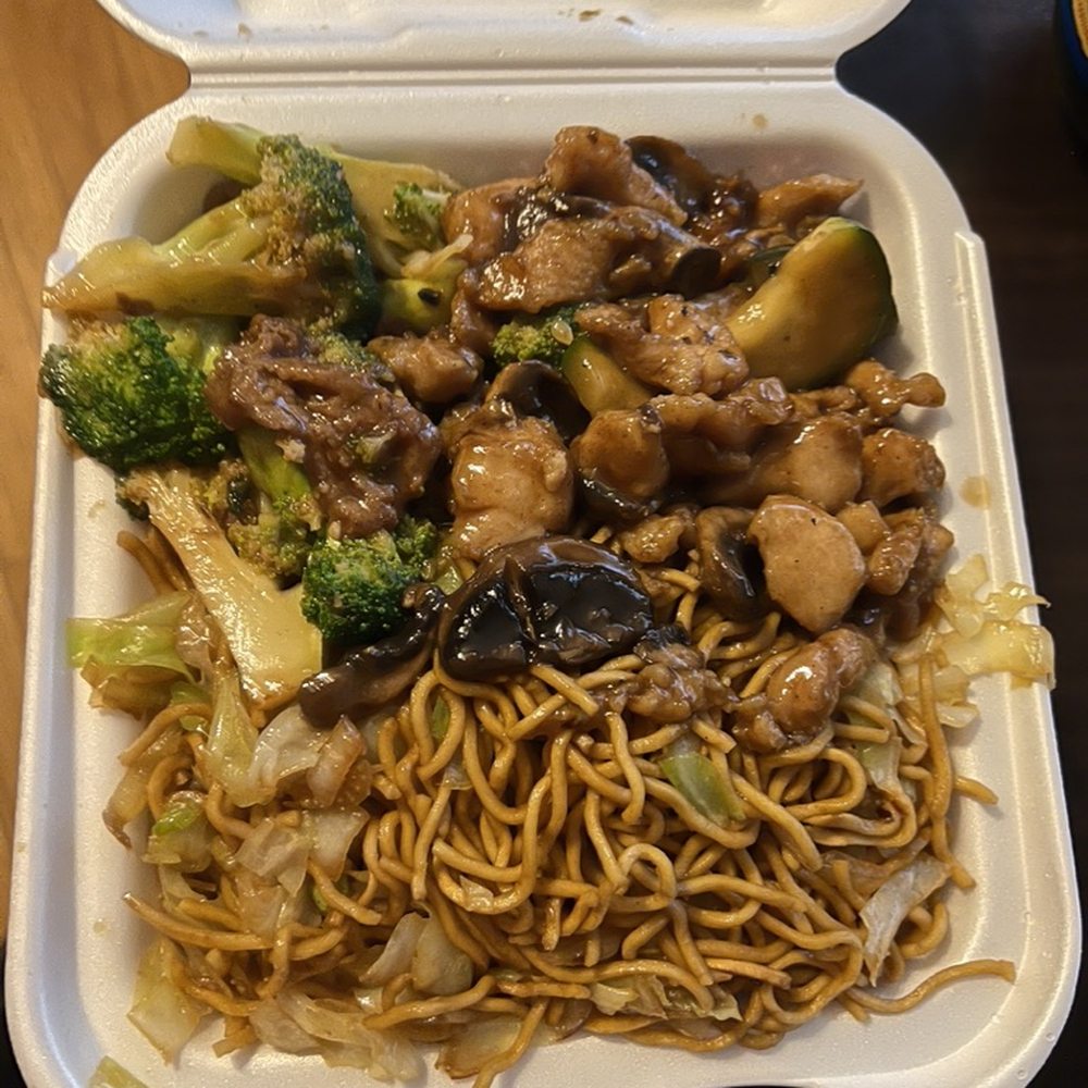 Broccoli beef and Mushroom chicken