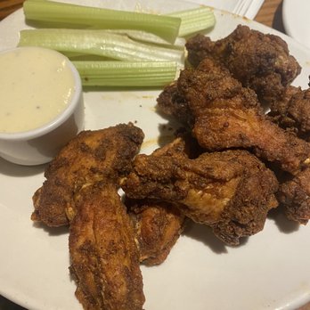 Outback Steakhouse - Chicken wings - Steakhouses Near Me - Arlington, Virginia